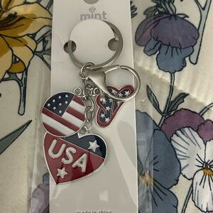 Mint USA Heart Key Holder - Red, Blue, Silver